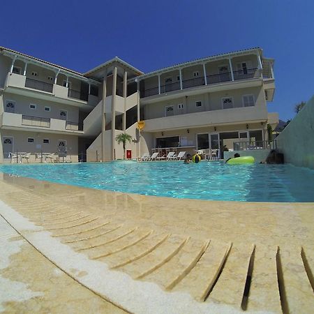 Happyland Hotel Apartments 니드리 외부 사진