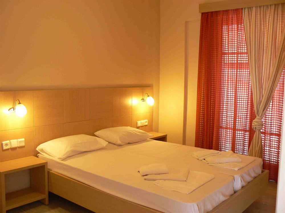 Happyland Hotel Apartments 니드리 외부 사진