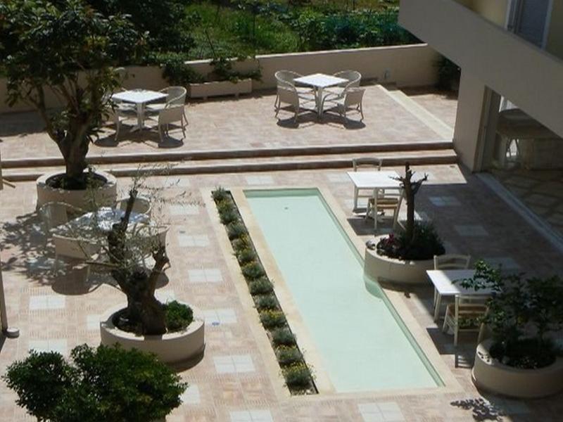 Happyland Hotel Apartments 니드리 외부 사진