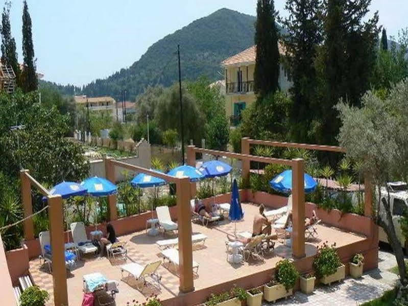 Happyland Hotel Apartments 니드리 외부 사진